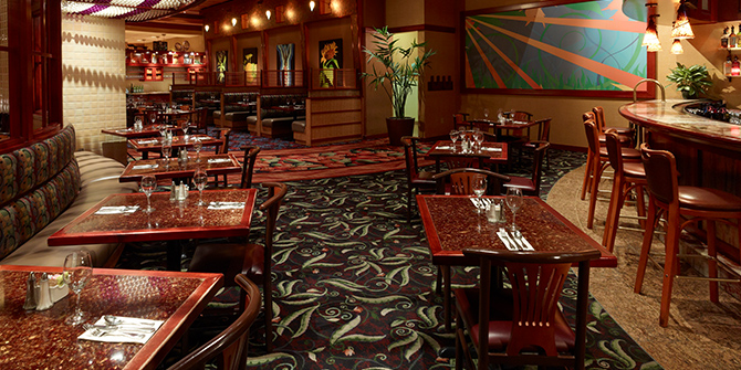 Three Sisters Café dining room at Seneca Niagara Resort & Casino