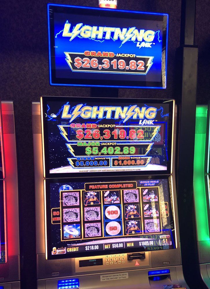 $1,605 on Lightning Link on October 5