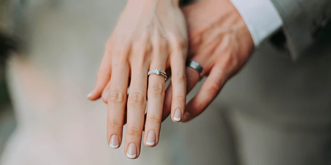 Snc C1 Weddings Hands Rings