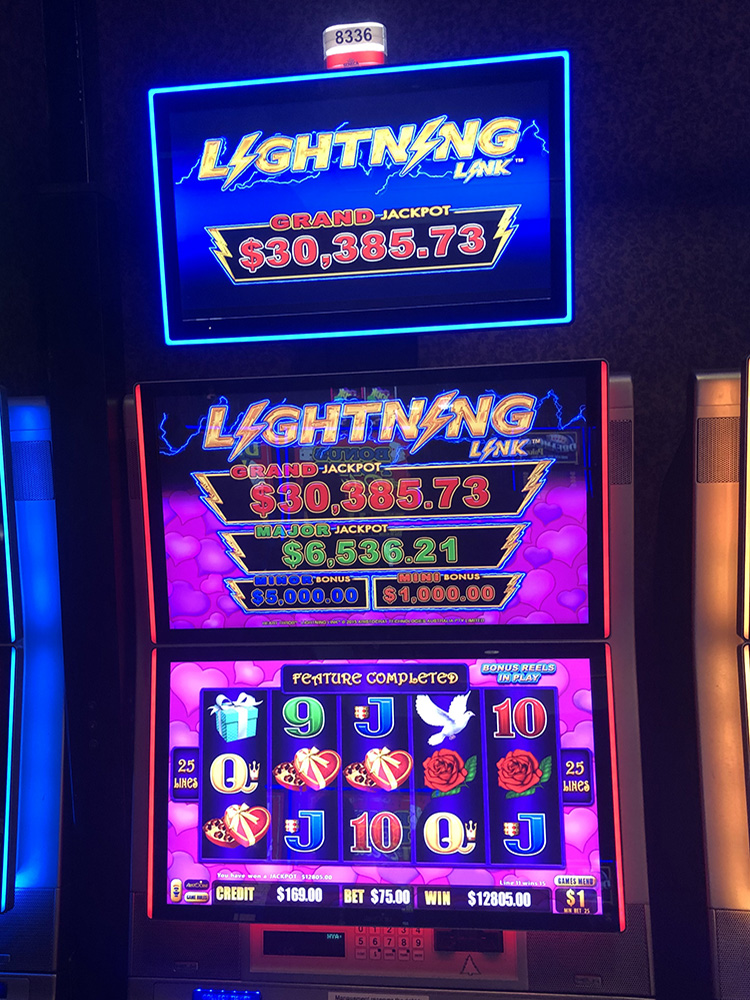 $12,805 on Lightning Link on November 16