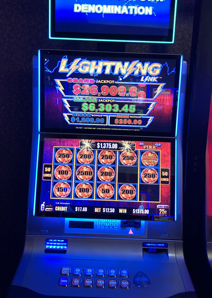 $1,375 on Lightning Link on October 12